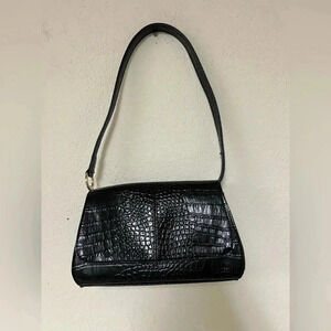 Vintage Liz Claiborne Black Vinyl Purse w front snap closure